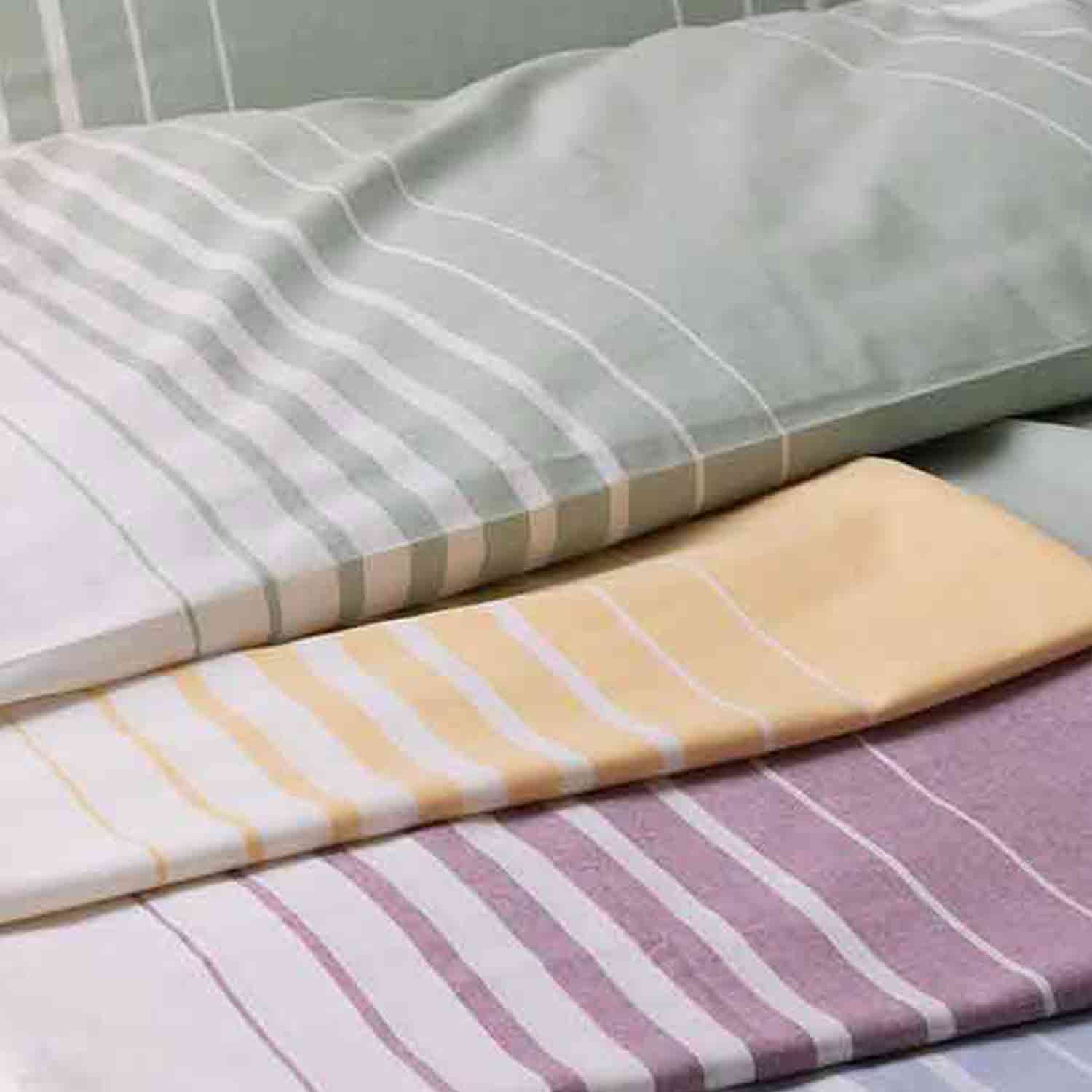 Bettwäsche mit Verlaufstreifen, gelb, 50% Baumwolle, 50% Polyester Kissenbezug 80x80cm